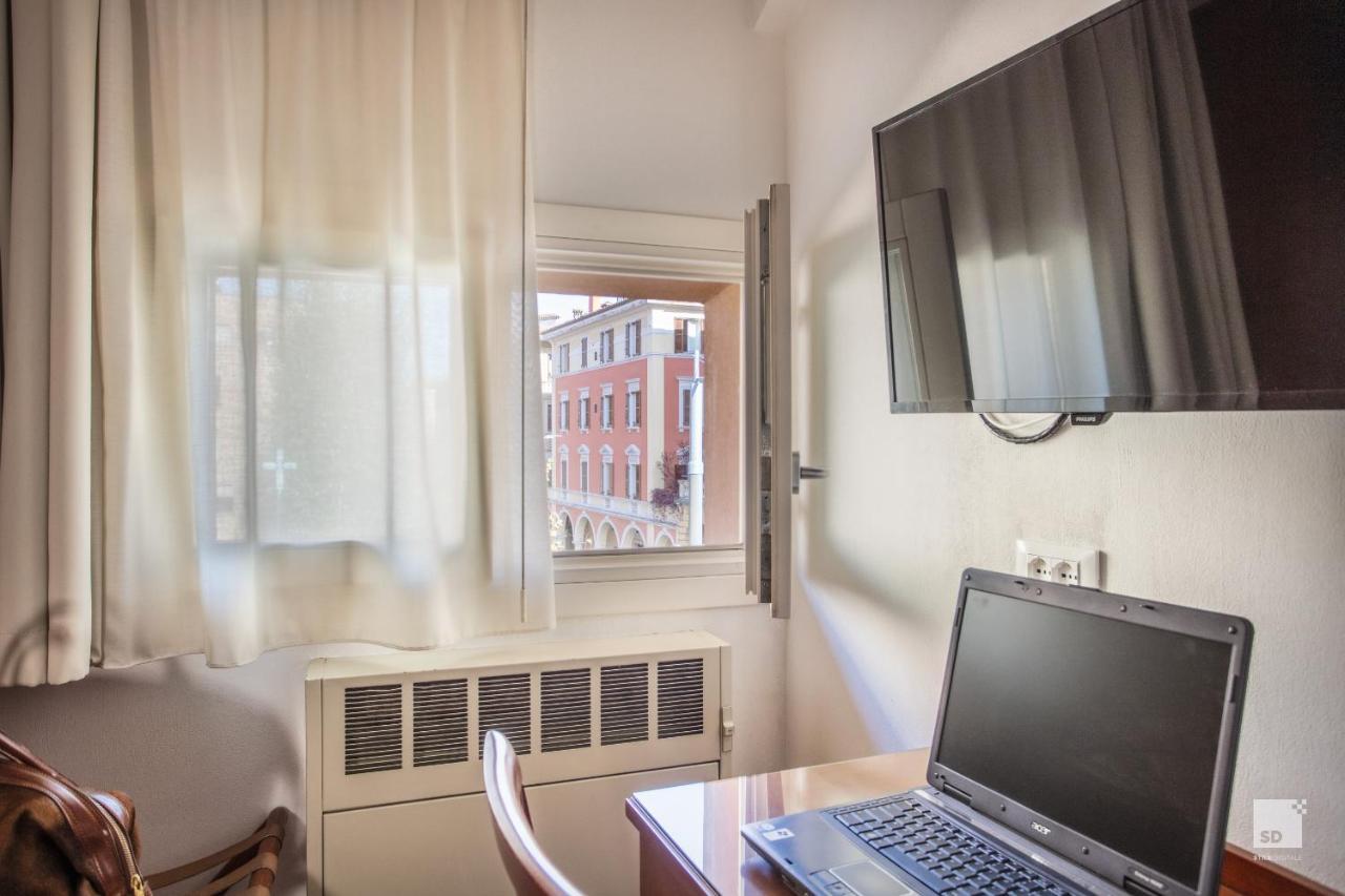 Hotel Blumen Collection By Gsa Hotels Bologna Exterior photo