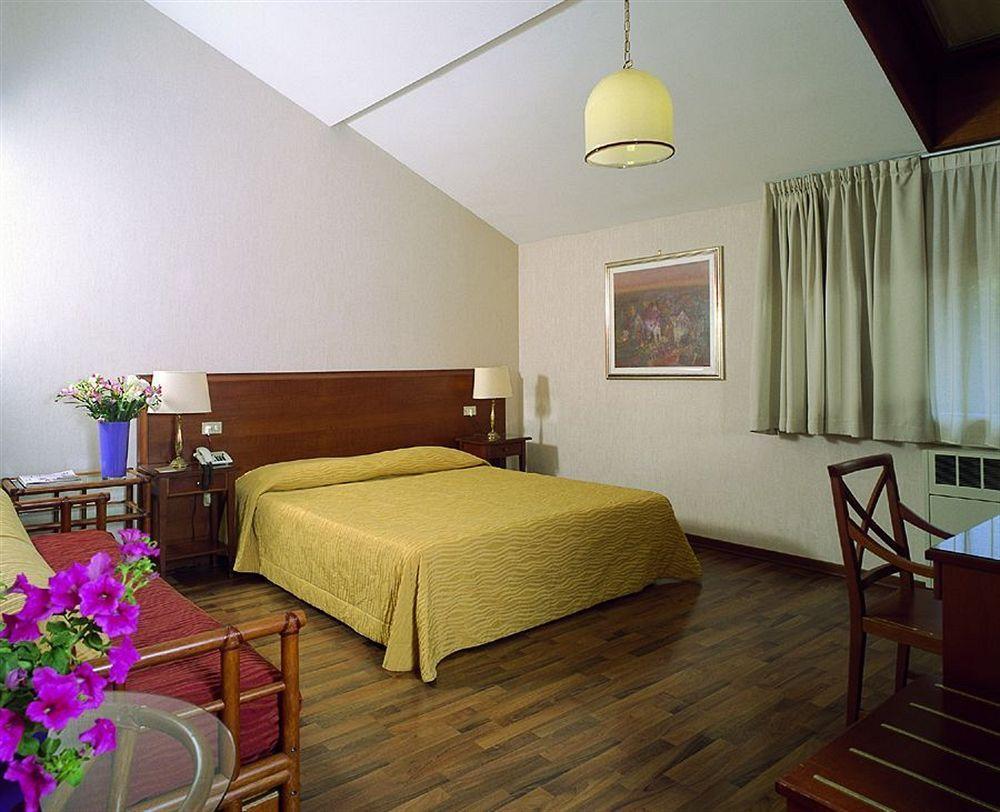 Hotel Blumen Collection By Gsa Hotels Bologna Exterior photo