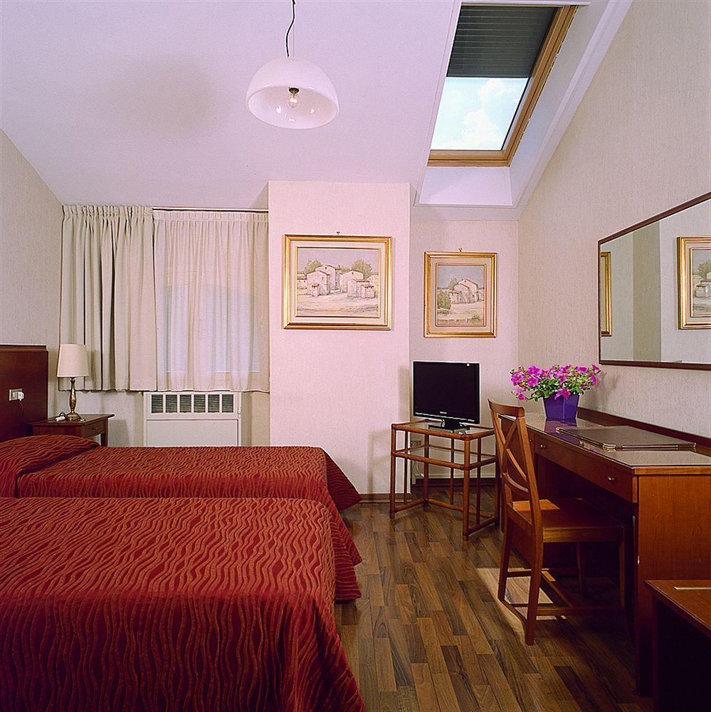 Hotel Blumen Collection By Gsa Hotels Bologna Exterior photo